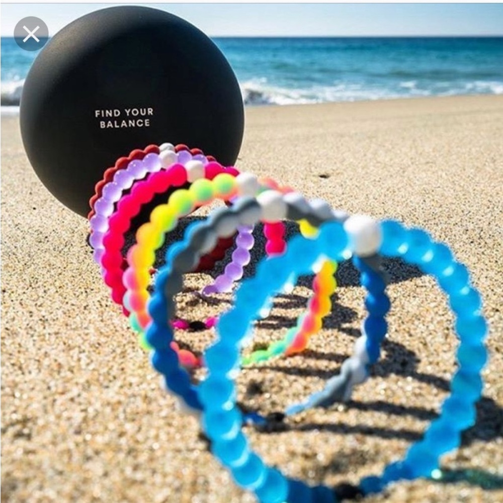 Lokai Bracelet set (ball) NEVER USED